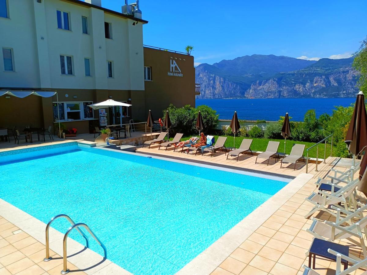 Hotel Antonella Malcesine Exterior photo