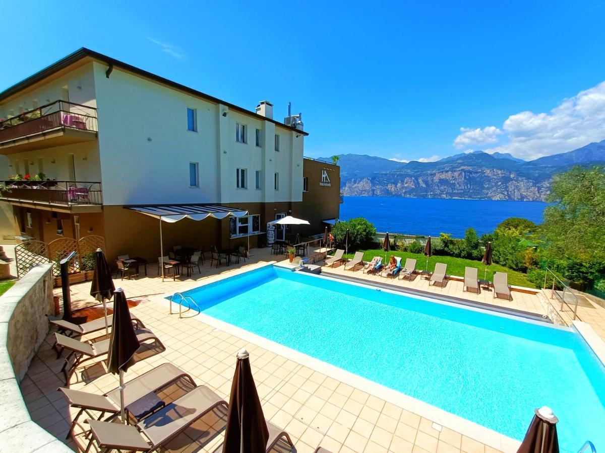 Hotel Antonella Malcesine Exterior photo