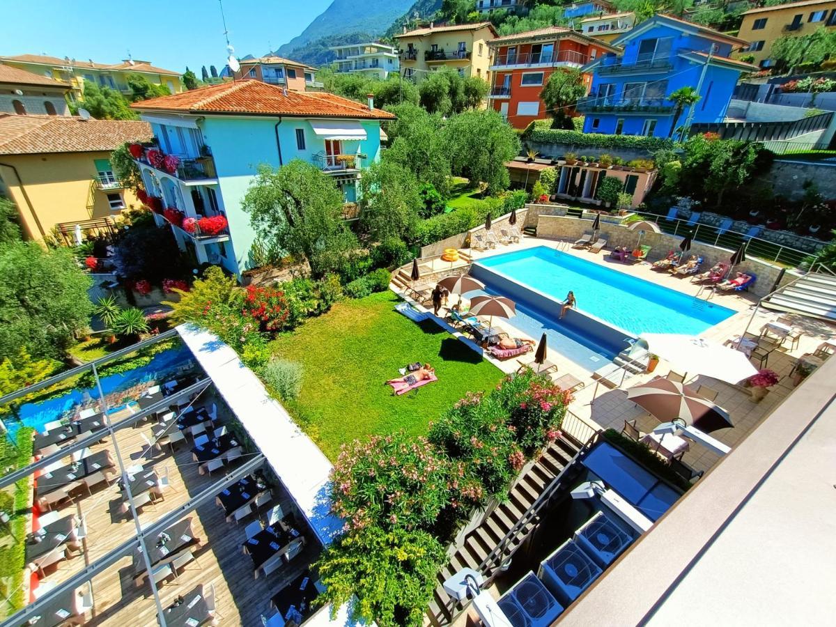 Hotel Antonella Malcesine Exterior photo
