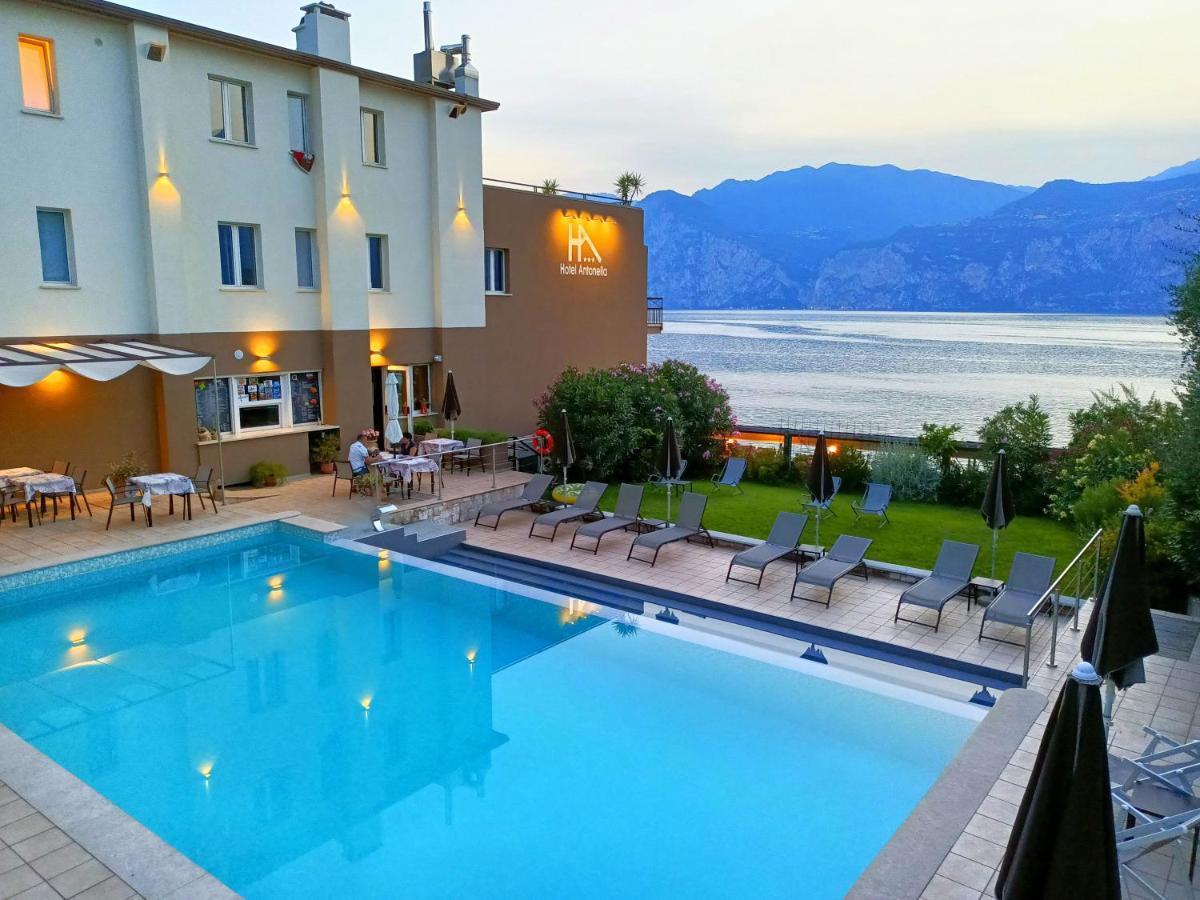 Hotel Antonella Malcesine Exterior photo